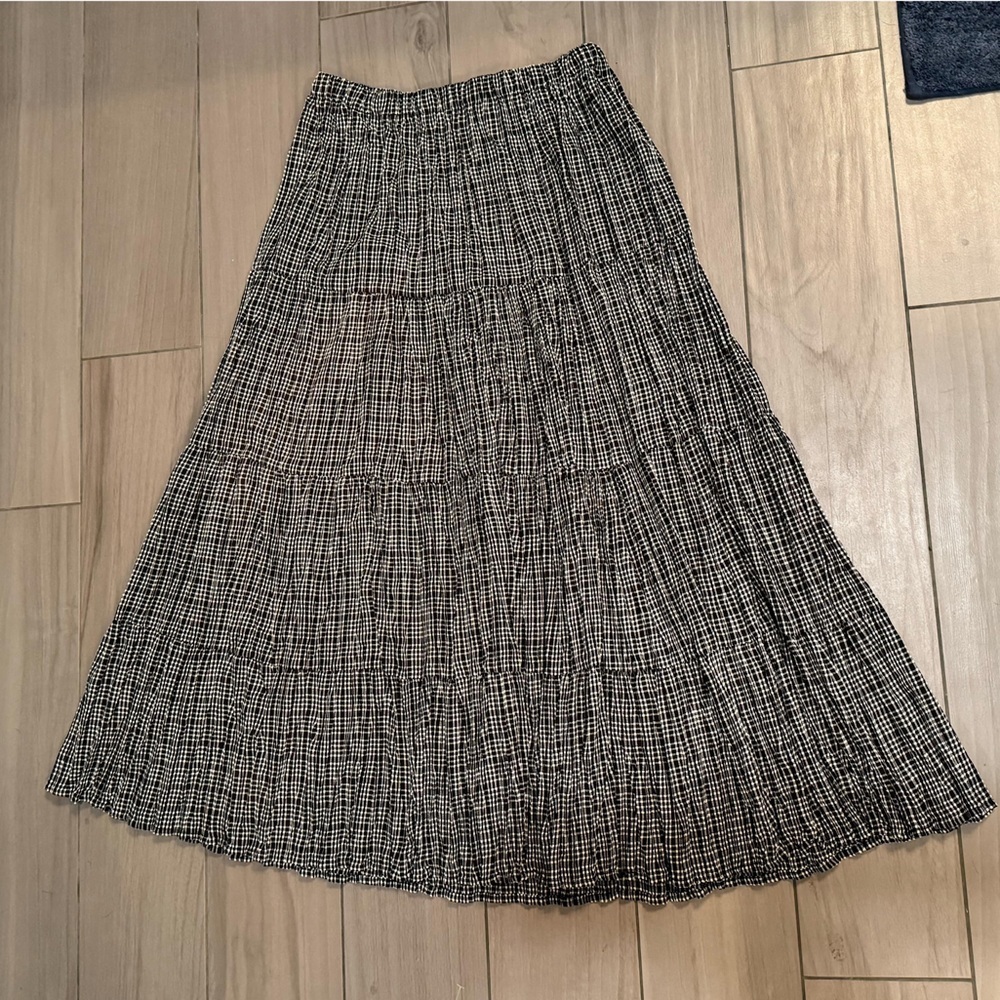 Cold water creek Elegant Black White Plaid Skirt petite medium stretchy soft